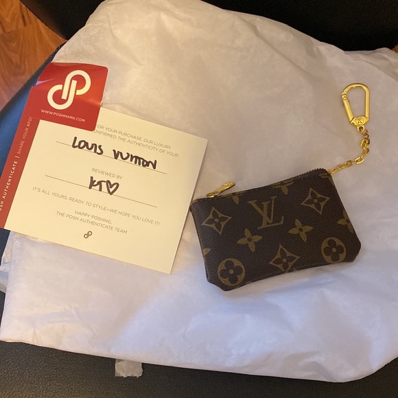 Louis Vuitton - Picture 3 of 3